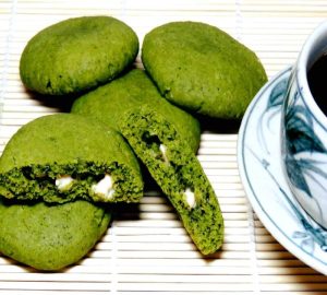 Làm bánh với bột tảo xoắn siêu ngon - Hena foods